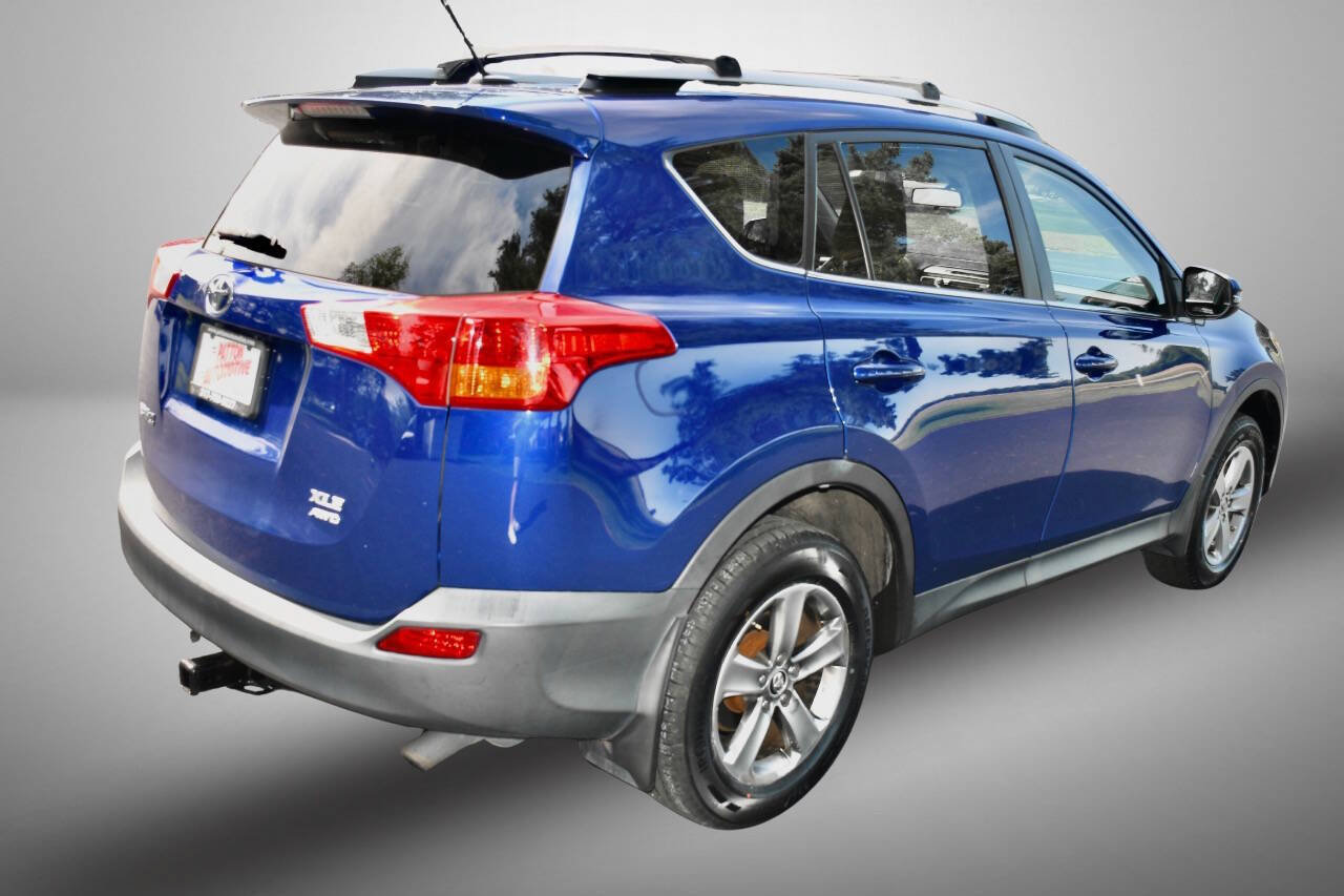 Used 2015 Toyota RAV4 XLE AWD/4WD image 7