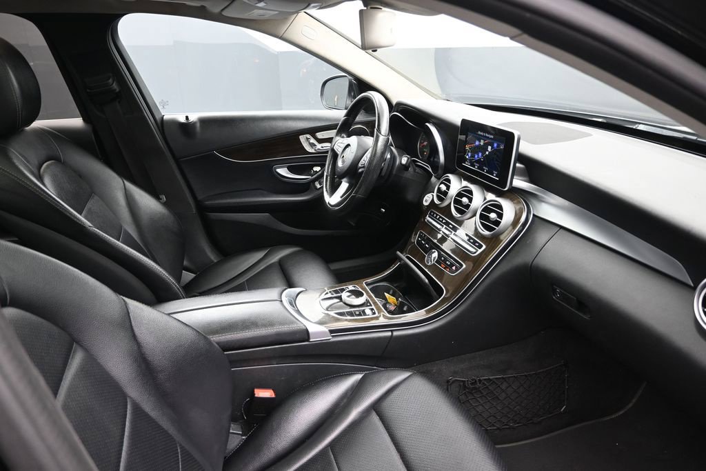 Used 2017 Mercedes-Benz C 300 4MATIC Sedan image 13