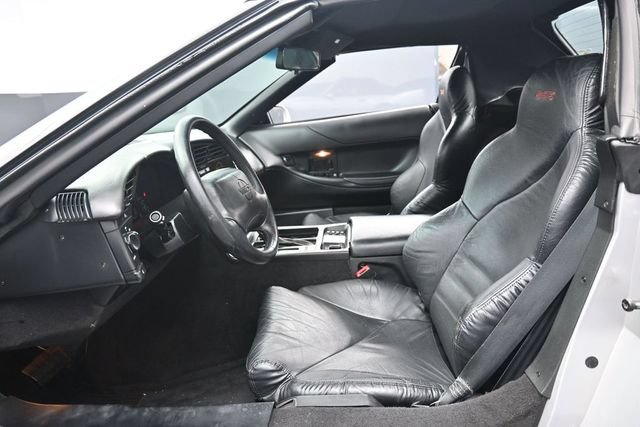 Used 1996 Chevrolet Corvette Convertible RWD image 10