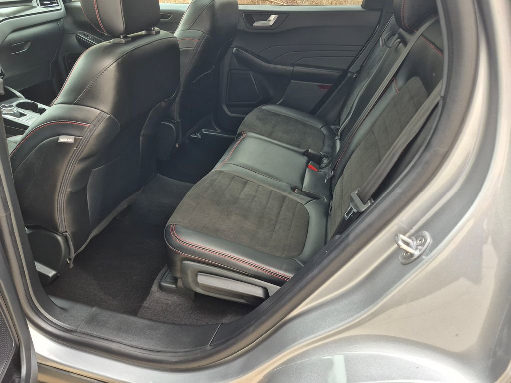 Certified 2022 Ford Escape SEL w/ SEL Stealth AWD Package image 10