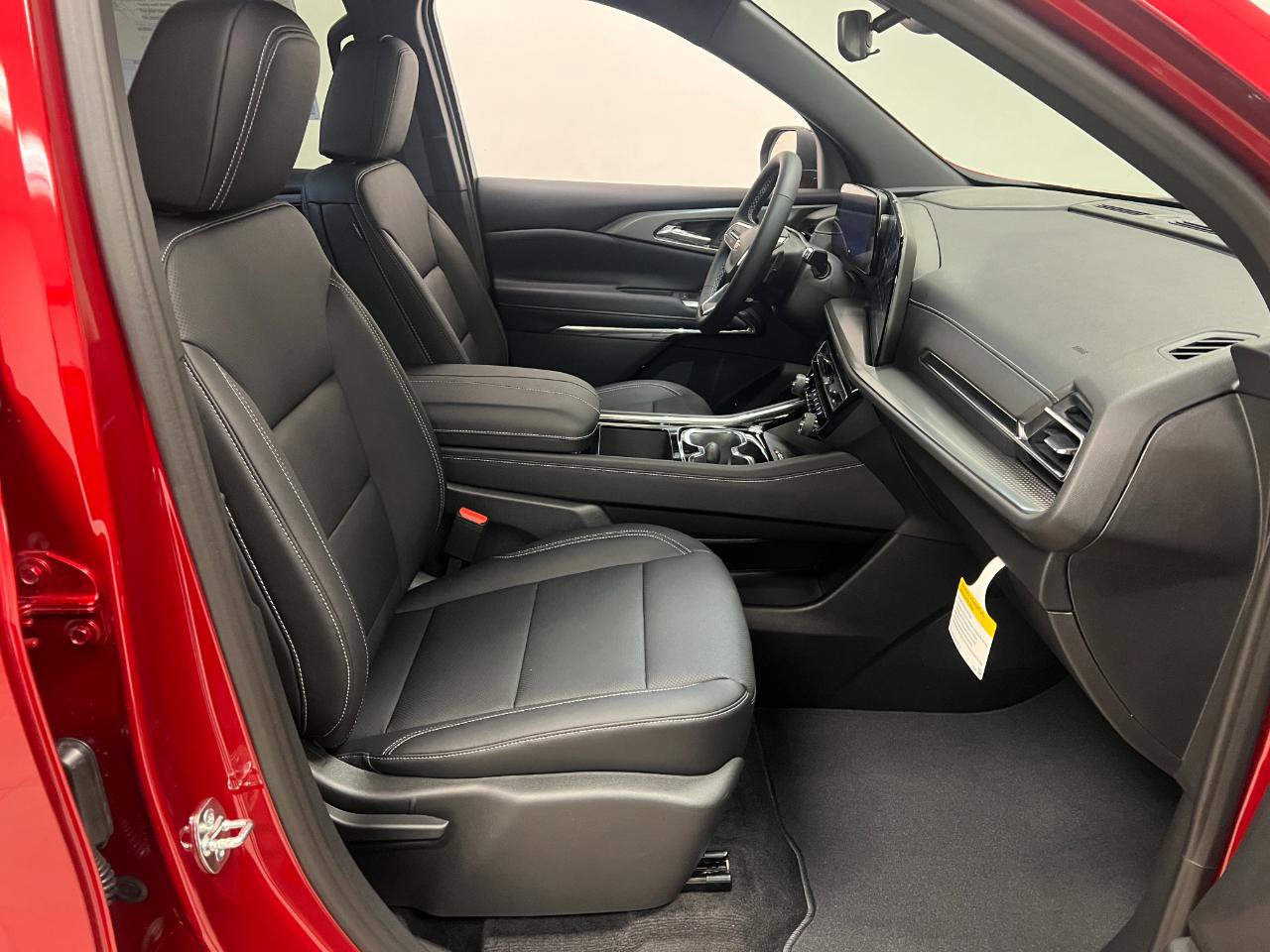 New 2026 Chevrolet Traverse LT FWD image 28