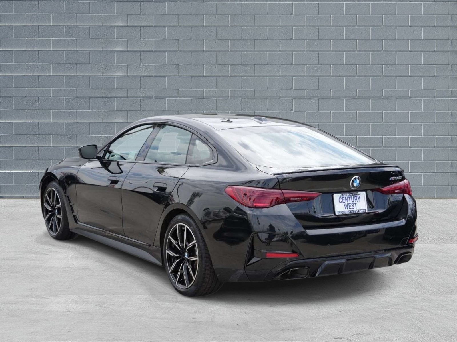 Used 2025 BMW M440i RWD image 3
