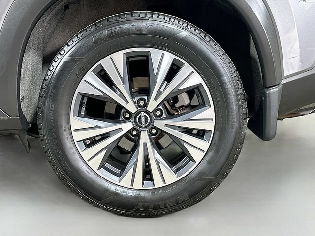 Used 2023 Nissan Rogue SV FWD image 30