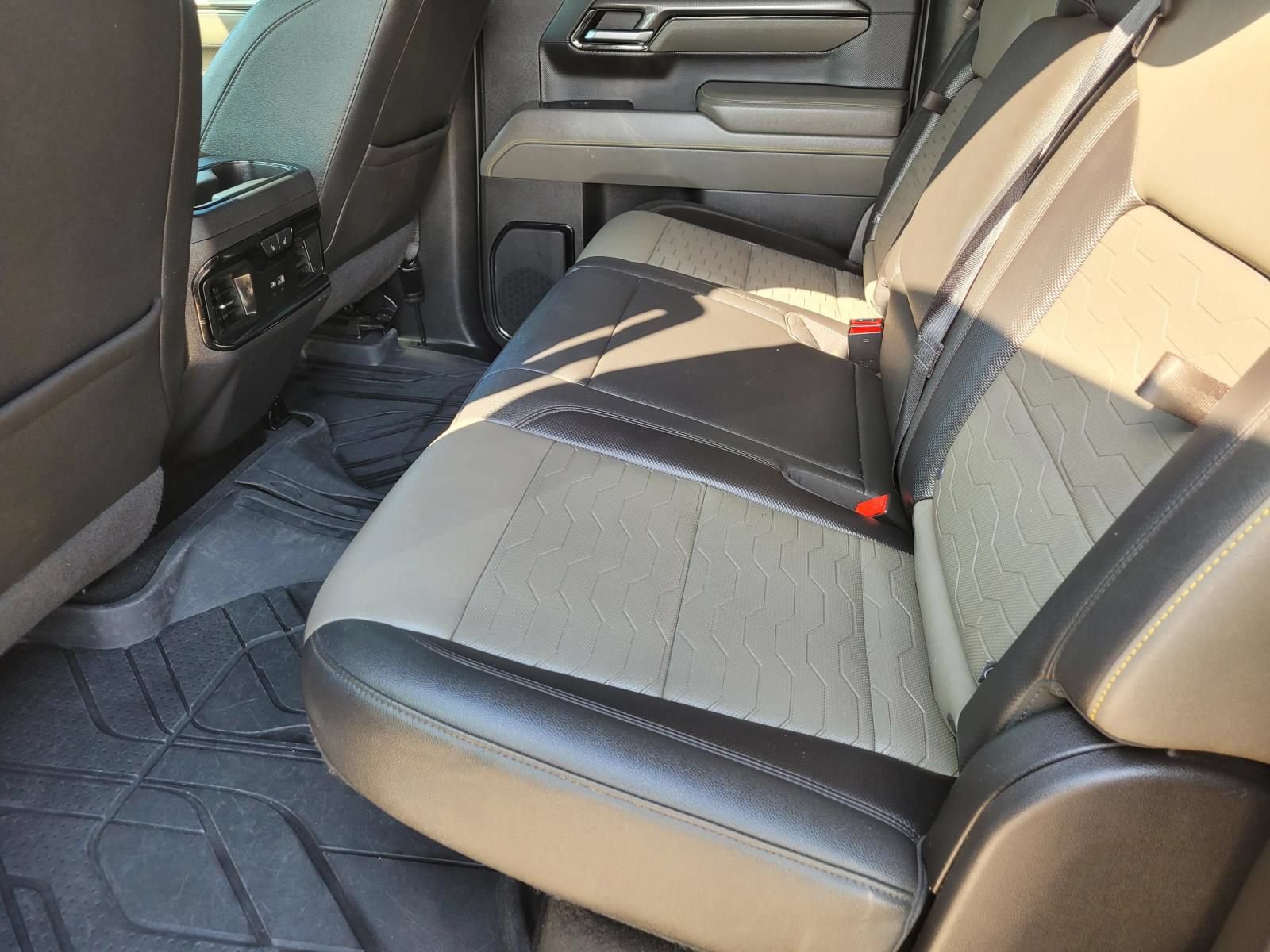 Used 2022 Chevrolet Silverado 1500 ZR2 w/ Technology Package AWD/4WD image 15