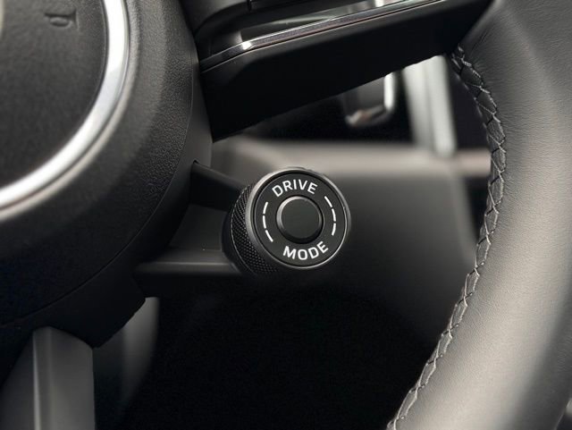 New 2026 Porsche Macan S image 24