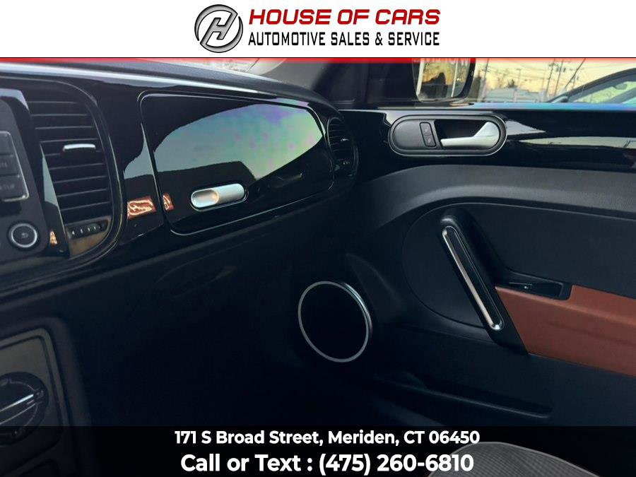 Used 2015 Volkswagen Beetle 1.8T Classic FWD image 31