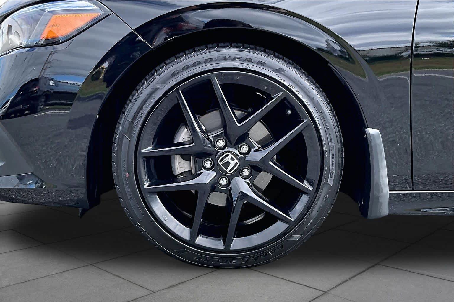Used 2024 Honda Civic Sport image 10
