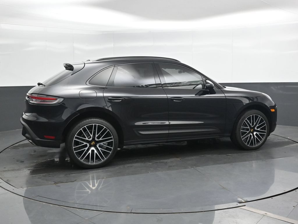 Used 2022 Porsche Macan AWD/4WD image 7