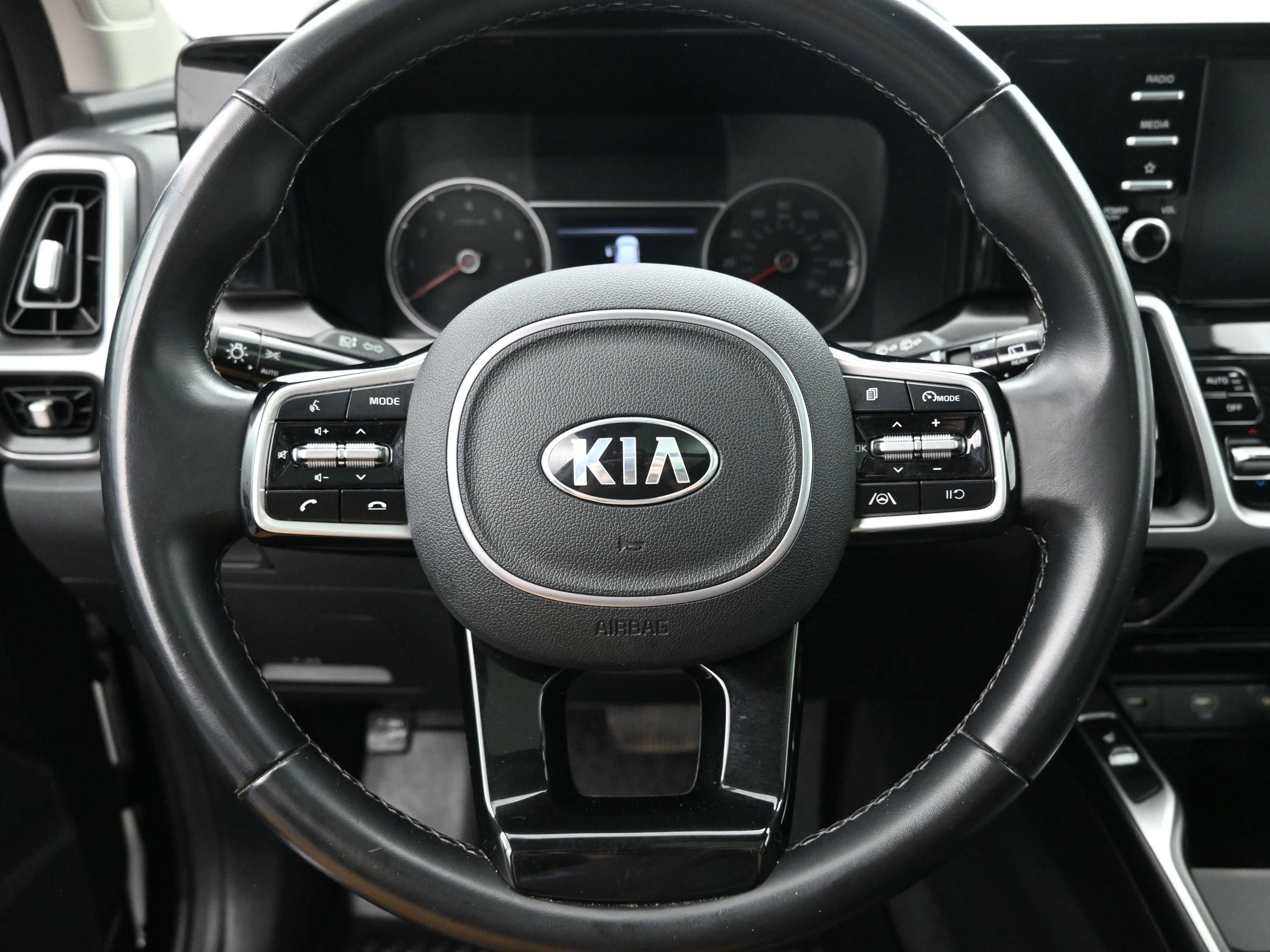 Used 2021 Kia Sorento S w/ Panoramic Sunroof Package AWD/4WD image 13