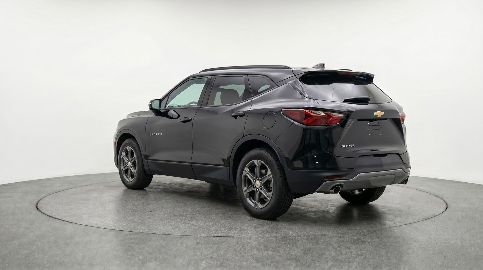 Used 2025 Chevrolet Blazer LT FWD image 6