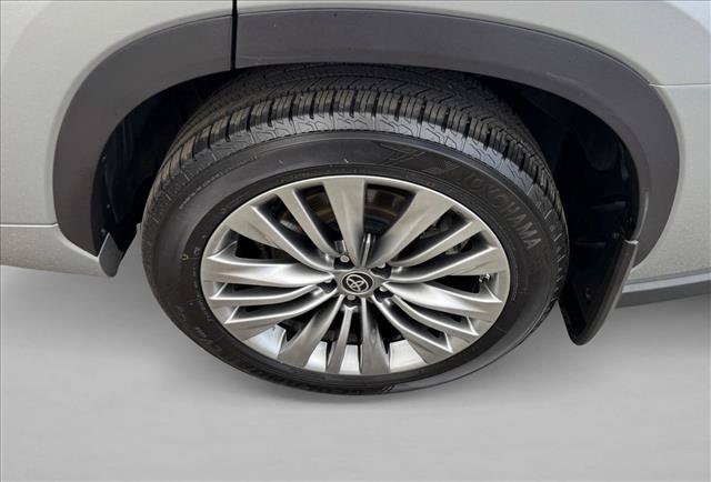 Certified 2020 Toyota Highlander Platinum AWD/4WD image 9
