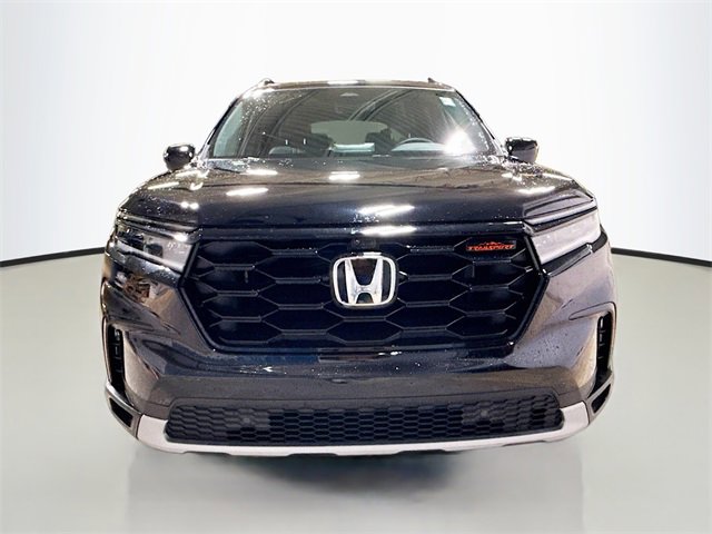 Used 2025 Honda Pilot TrailSport image 3