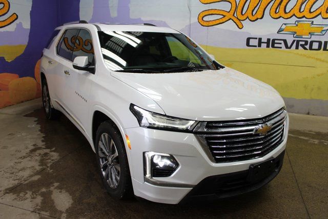 Used 2023 Chevrolet Traverse Premier image 3