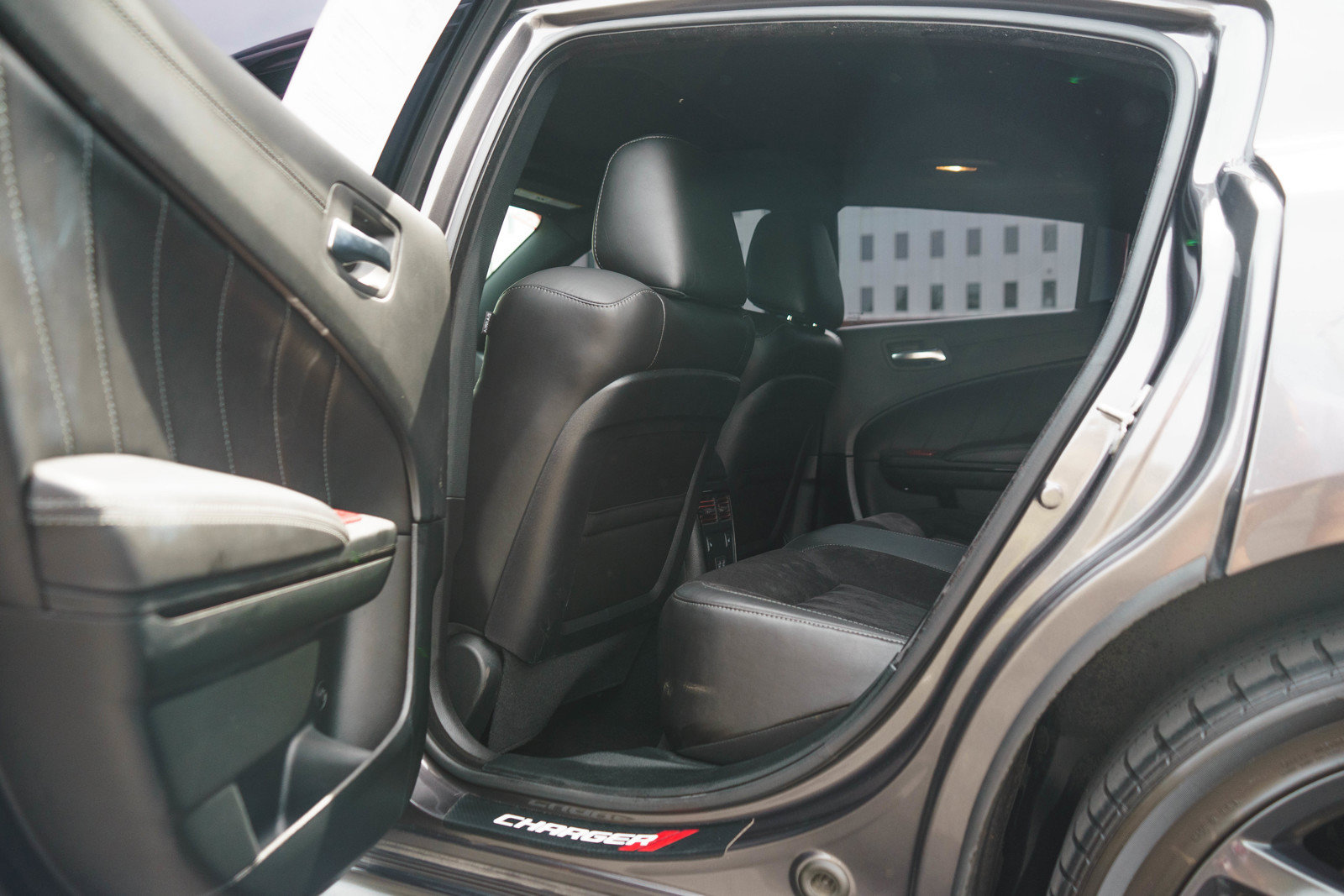 Used 2022 Dodge Charger R/T w/ Plus Group RWD image 15