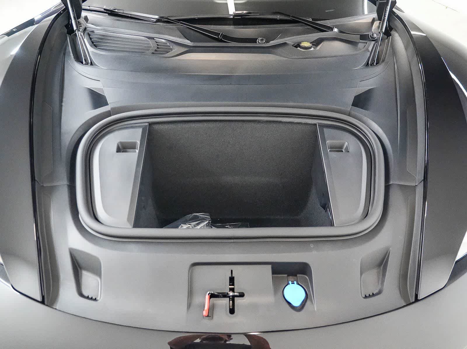 New 2026 Porsche Taycan 4S AWD/4WD image 31