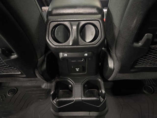 Used 2021 Jeep Gladiator Rubicon w/ Cold Weather Group image 21