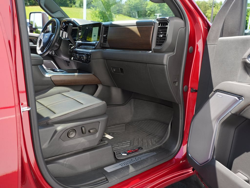 Certified 2024 Chevrolet Silverado 3500 High Country w/ High Country Premium Package AWD/4WD image 32