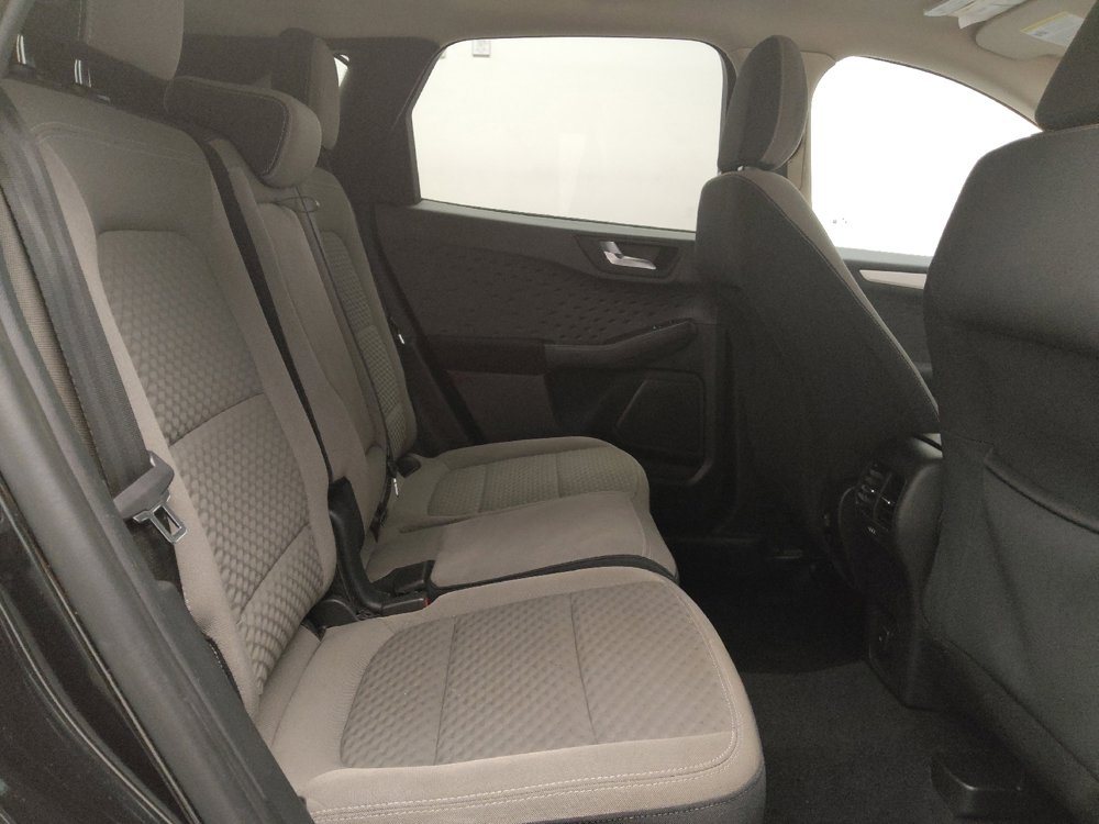 Used 2020 Ford Escape SE image 19