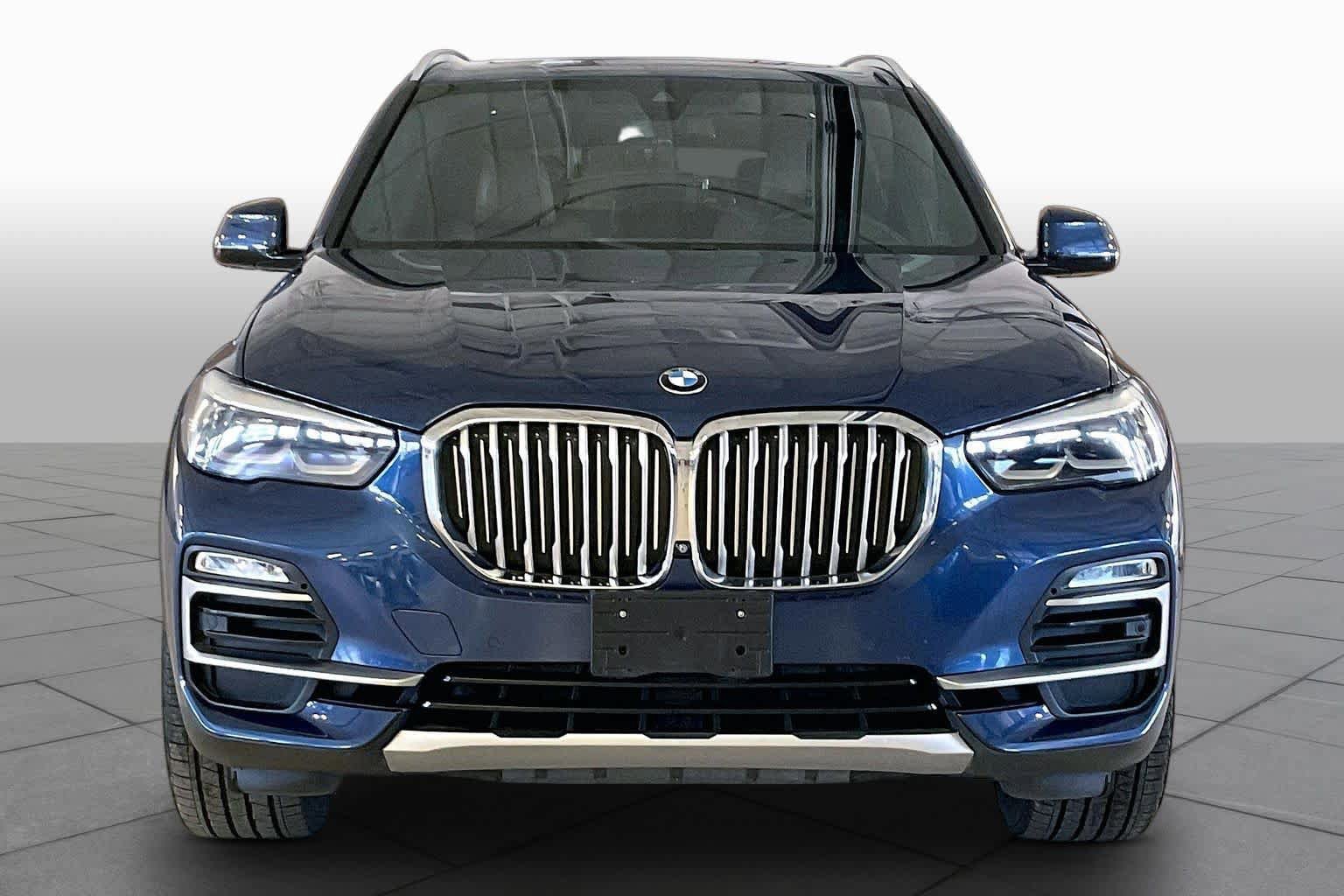 Used 2019 BMW X5 xDrive40i w/ Convenience Package AWD/4WD image 3