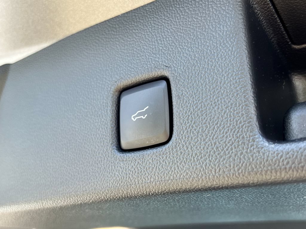New 2023 Ford Escape SE FWD image 12