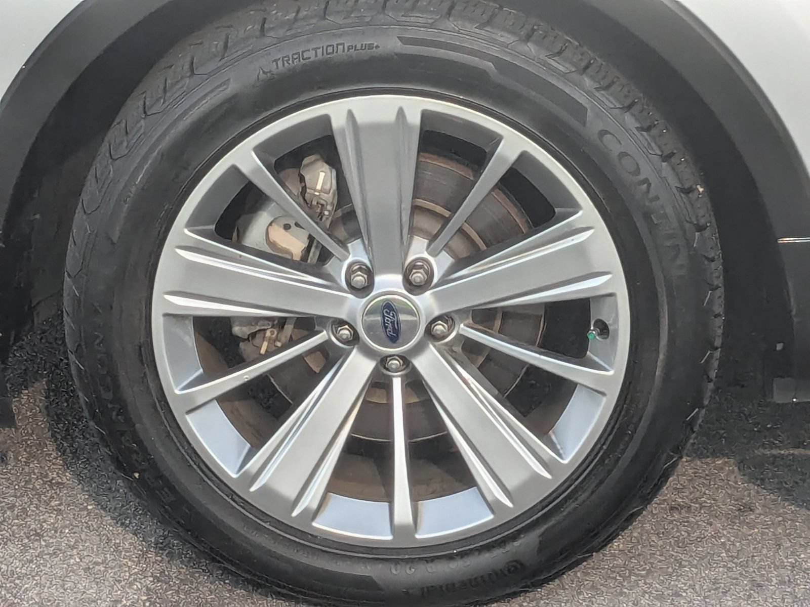 Used 2018 Ford Explorer Limited w/ Equipment Group 301A FWD image 10