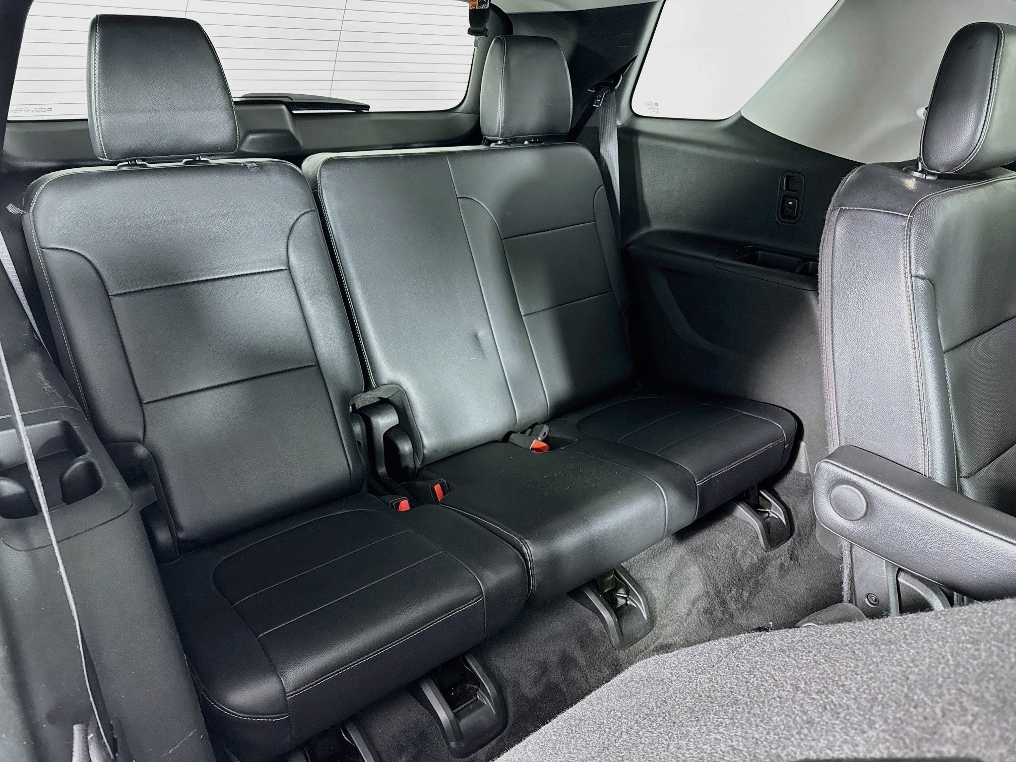 Used 2018 Chevrolet Traverse Premier w/ Redline Edition AWD/4WD image 29