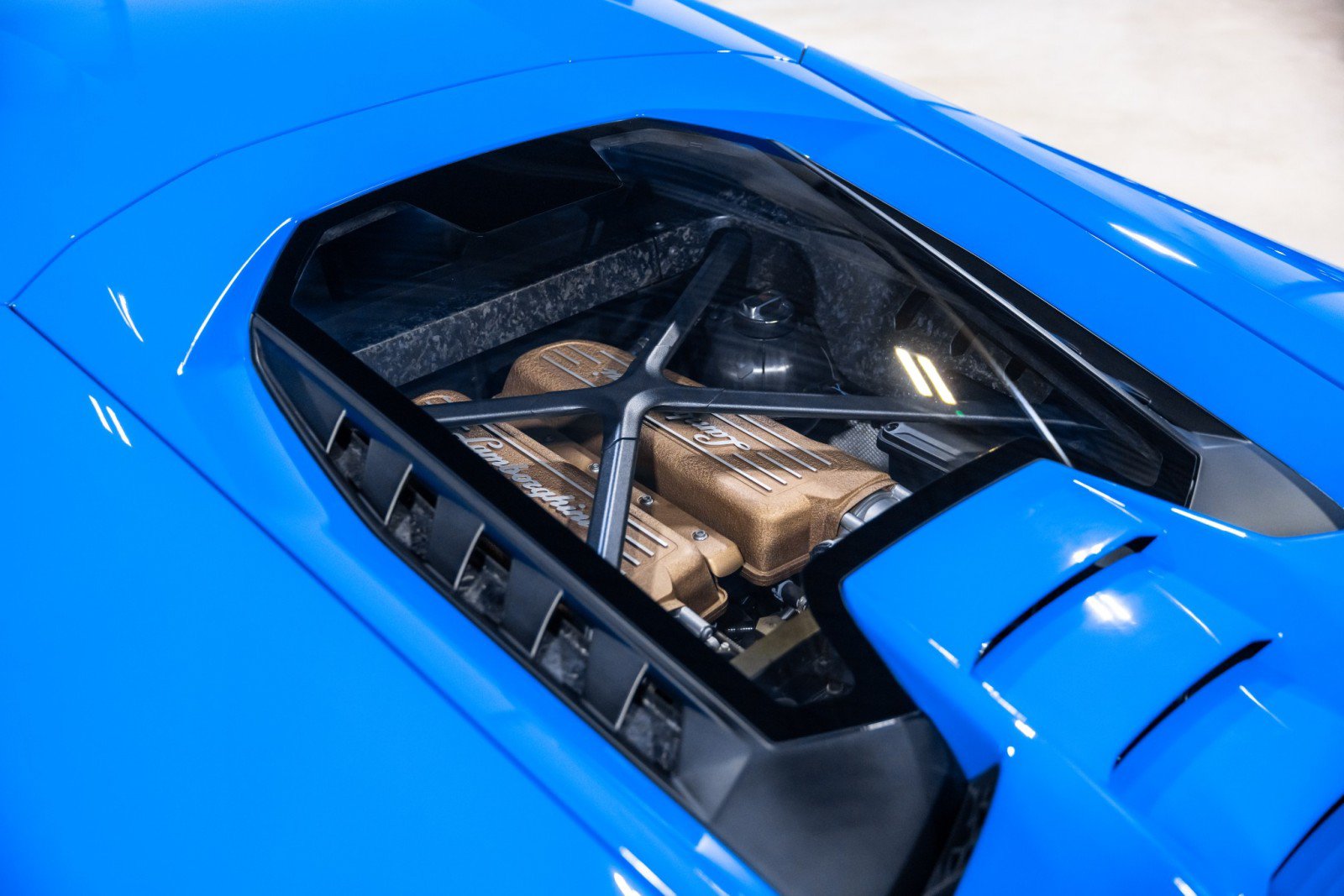 Used 2018 Lamborghini Huracan Performante AWD/4WD image 19