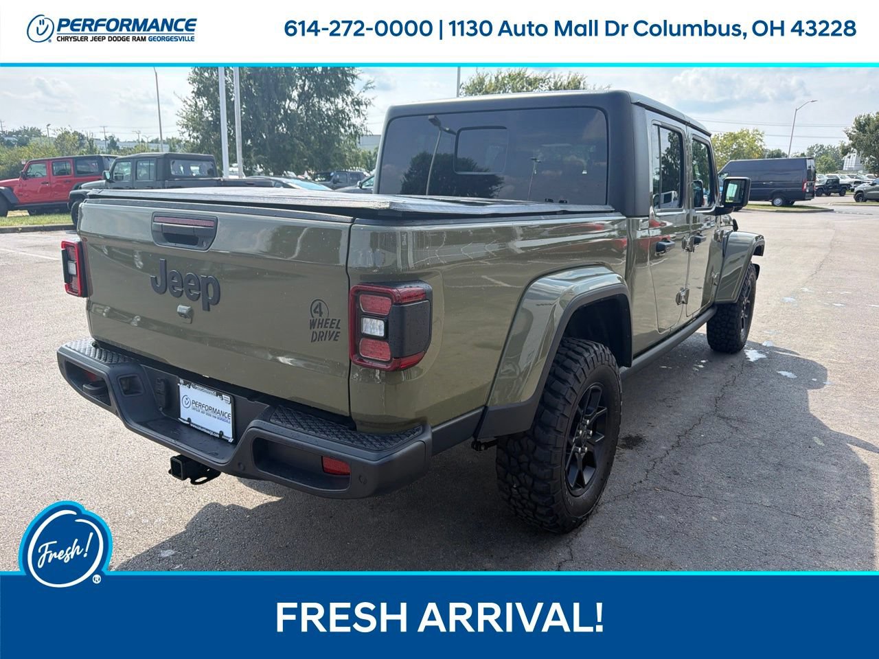 Certified 2025 Jeep Gladiator Sport AWD/4WD image 10
