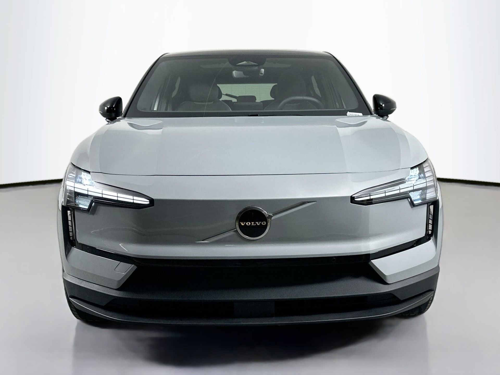 New 2025 Volvo EX30 Plus w/ Protection Package Premier image 2