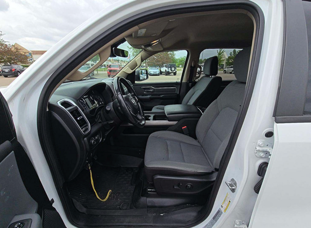 Used 2019 RAM 1500 Big Horn AWD/4WD image 3