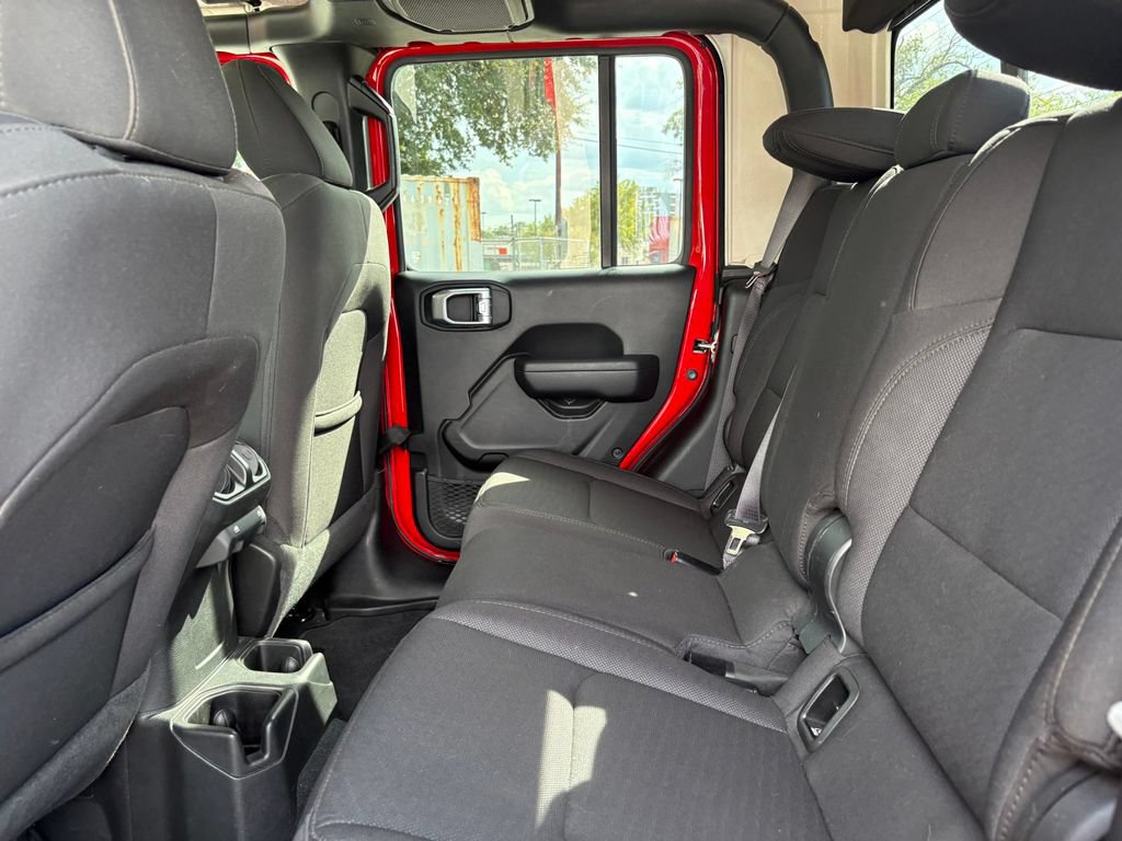 Used 2022 Jeep Gladiator Sport AWD/4WD image 14