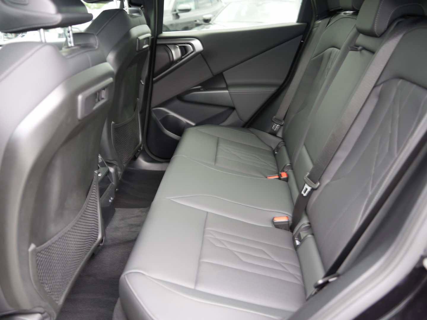 Used 2026 BMW X3 xDrive30i w/ Convenience Package AWD/4WD image 11