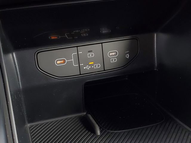 Used 2024 Kia Sorento S image 22