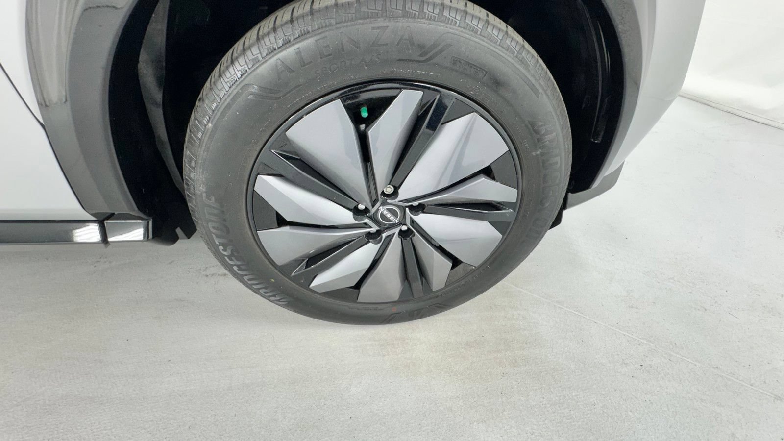 Certified 2024 Nissan Ariya AWD image 9