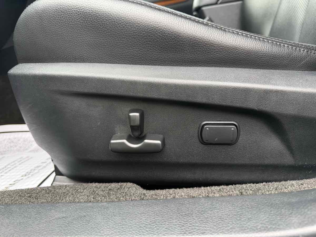 Used 2014 Subaru Outback 2.5i Limited w/ Moonroof Package image 23