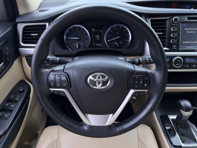 Certified 2018 Toyota Highlander Limited Platinum image 14