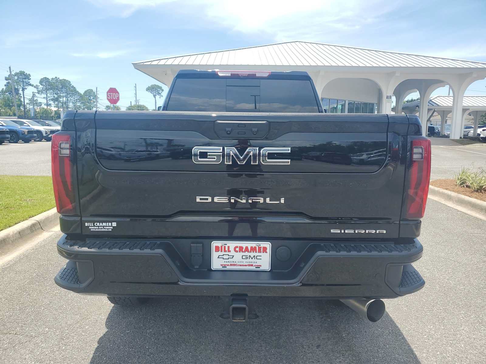 Used 2025 GMC Sierra 2500 Denali Ultimate AWD/4WD image 4