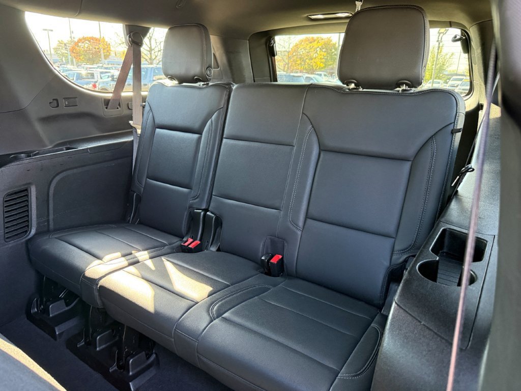 Used 2021 Chevrolet Suburban LT AWD/4WD image 19