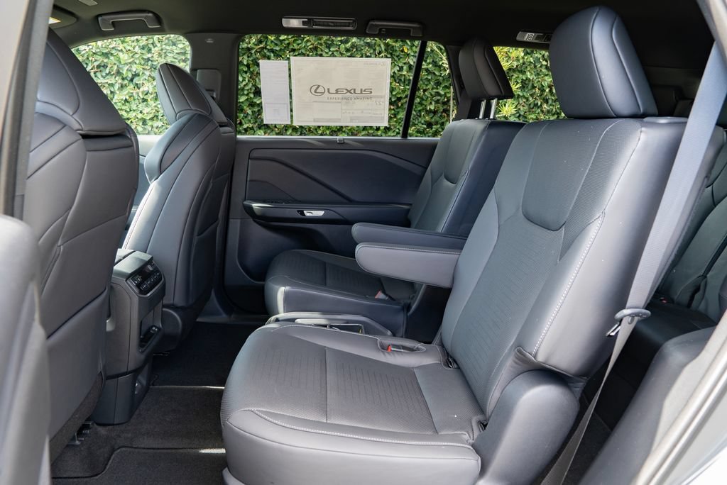 New 2026 Lexus TX 500h AWD w/ Technology Package image 18