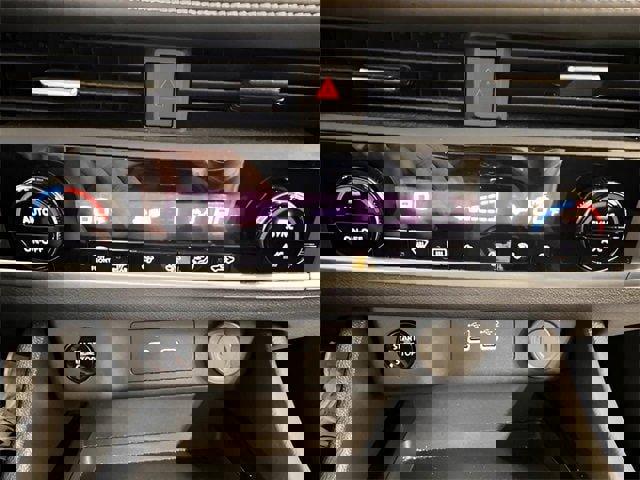 Used 2025 Nissan Rogue SV image 22