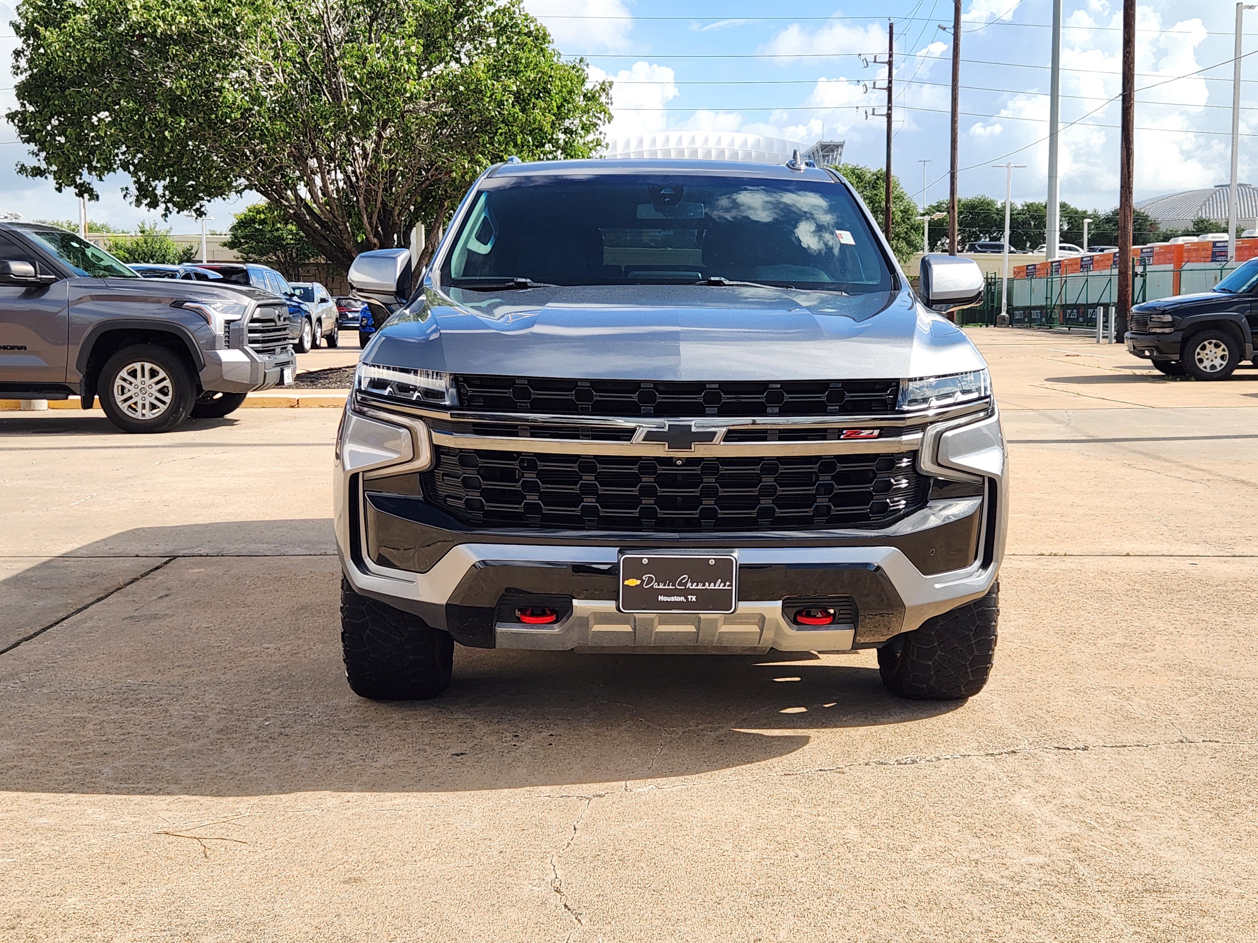 Used 2022 Chevrolet Tahoe Z71 w/ Z71 Off-Road Package AWD/4WD image 3