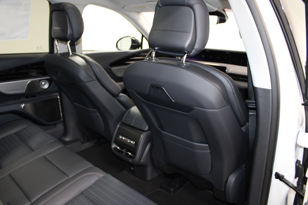 New 2026 Lincoln Nautilus Reserve AWD/4WD image 30