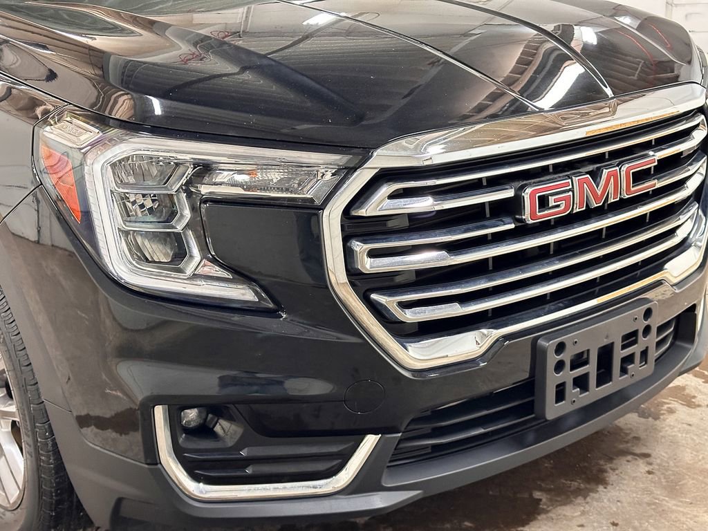 Used 2024 GMC Terrain SLT image 15