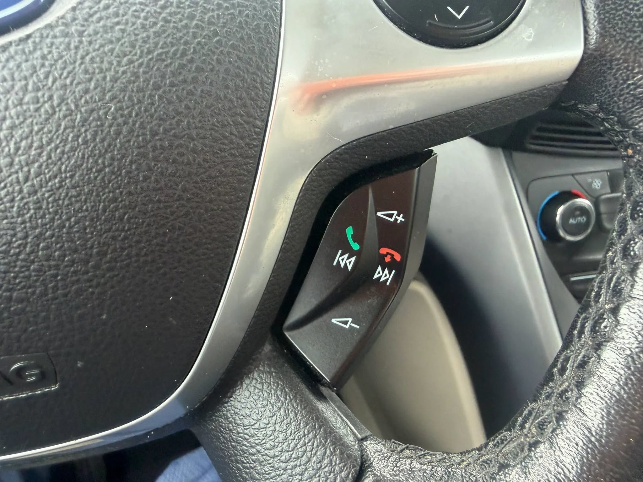 Used 2017 Ford C-MAX SE FWD image 16