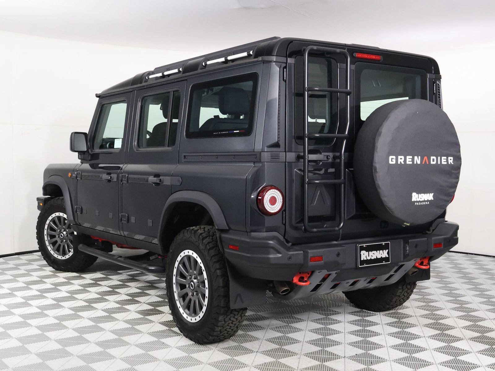 Used 2024 INEOS Grenadier Station Wagon AWD/4WD image 4