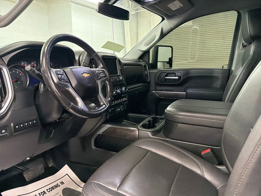 Used 2023 Chevrolet Silverado 2500 LTZ w/ LTZ Convenience Package image 6