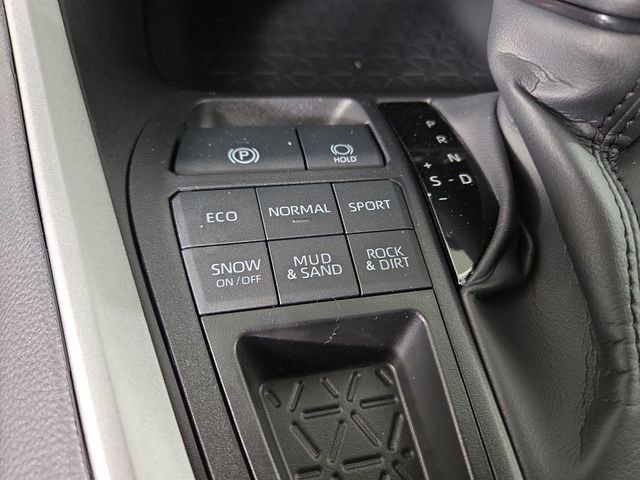 New 2025 Toyota RAV4 XLE image 29