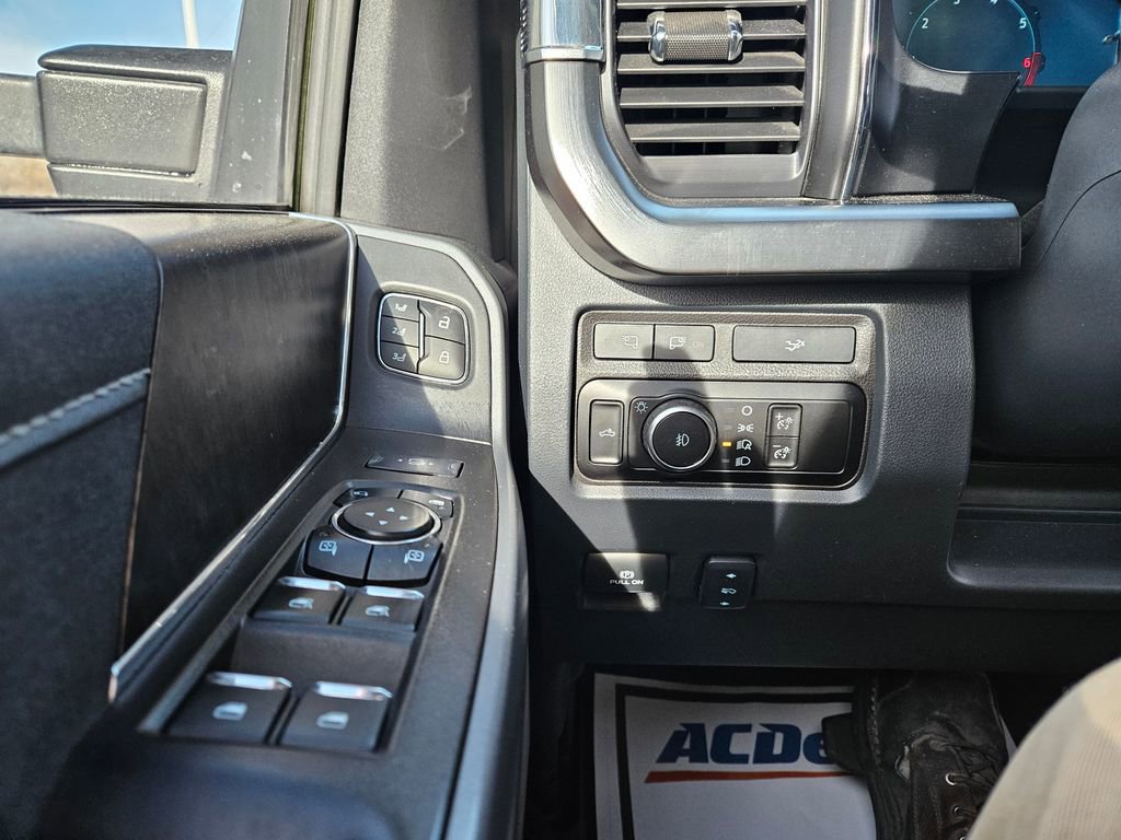 Used 2024 Ford F250 Lariat w/ Chrome Package AWD/4WD image 13
