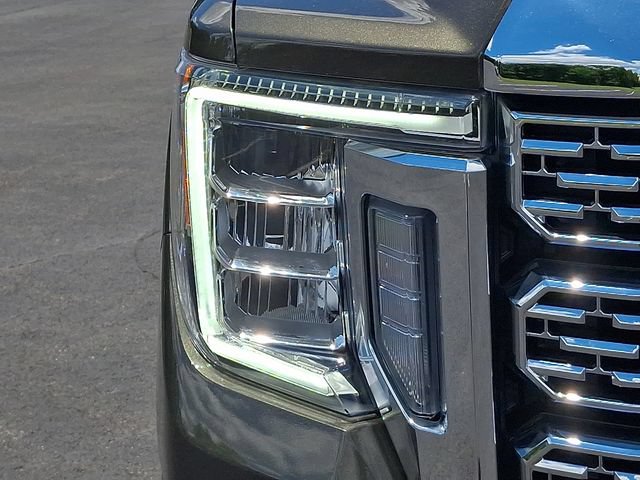 Used 2023 GMC Sierra 2500 Denali w/ Denali Ultimate Package AWD/4WD image 9