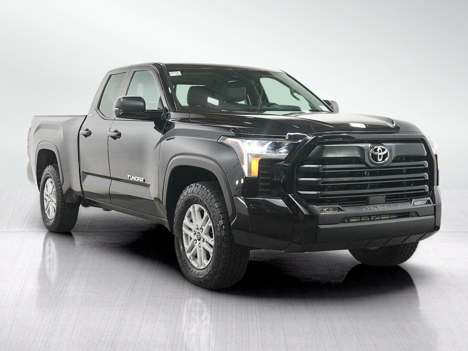 Used 2024 Toyota Tundra SR5 w/ SR5 Premium Package AWD/4WD image 7